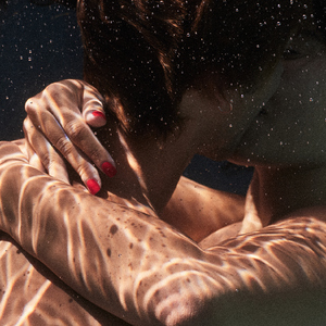 日本人吸舌添泬视频
